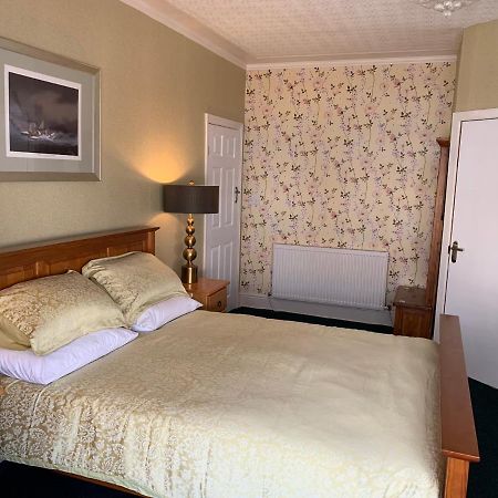 Heather Glen. Six Bedroom Home Near The Sea. Blackpool Exterior photo