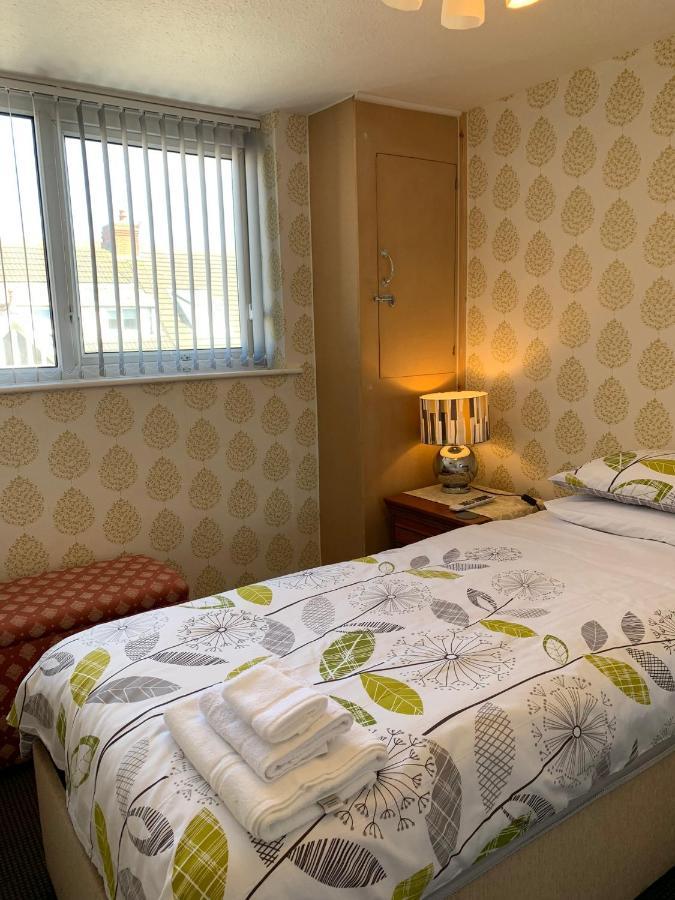 Heather Glen. Six Bedroom Home Near The Sea. Blackpool Exterior photo