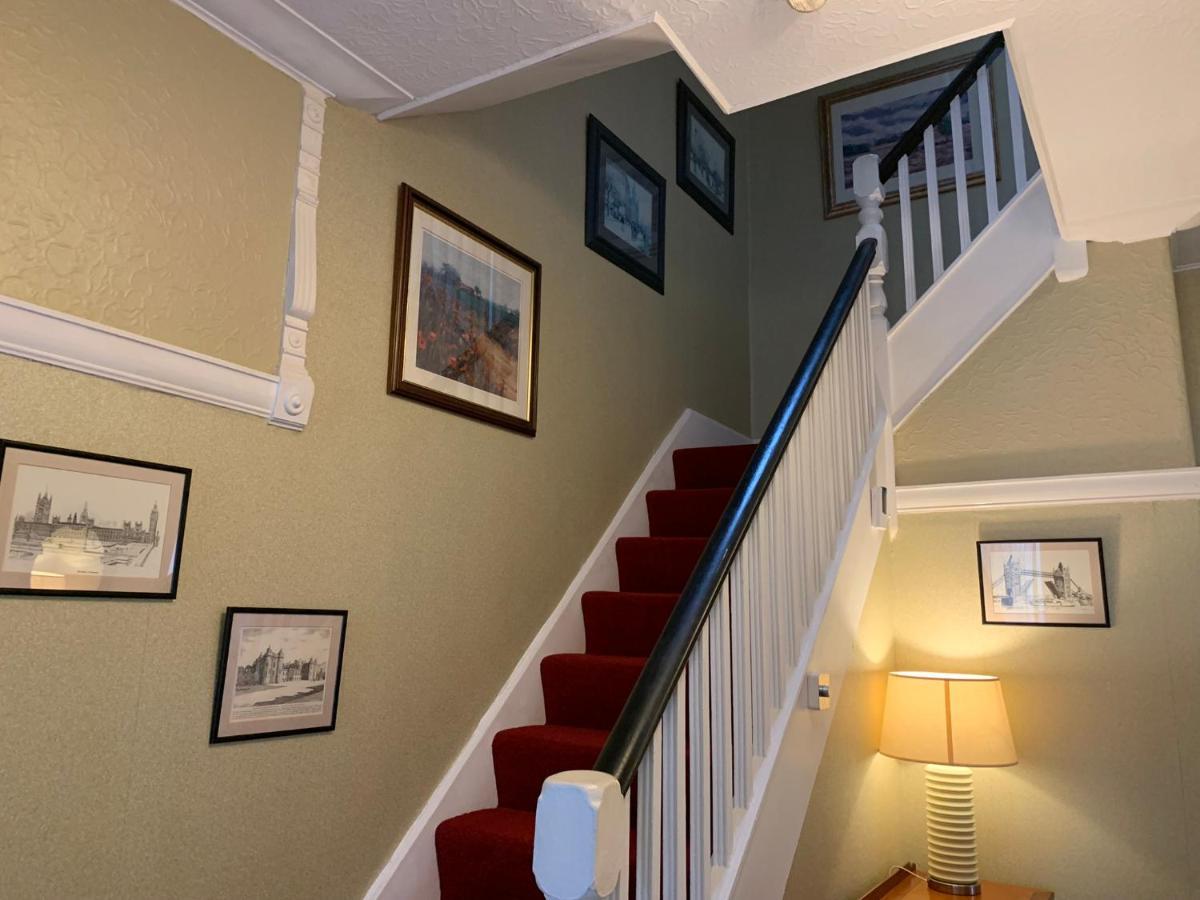 Heather Glen. Six Bedroom Home Near The Sea. Blackpool Exterior photo