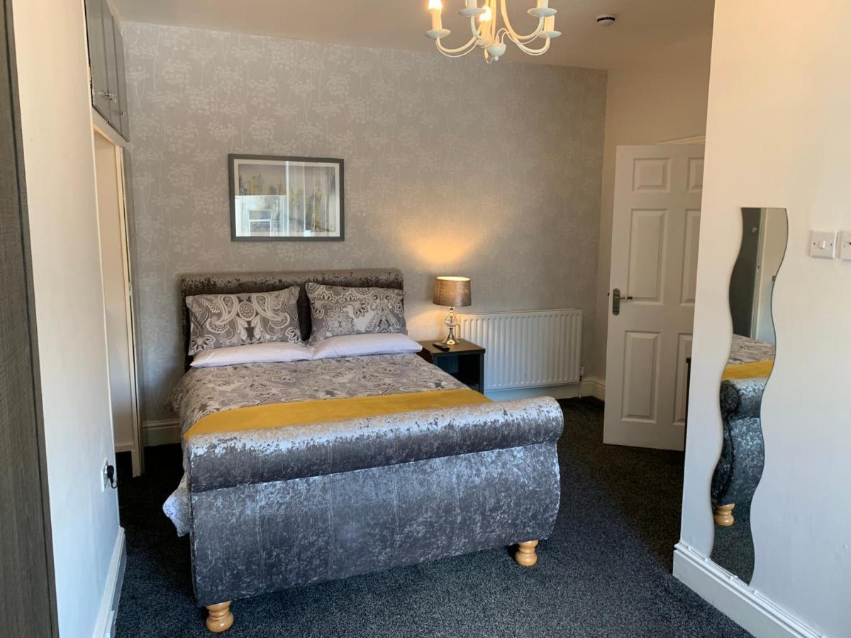 Heather Glen. Six Bedroom Home Near The Sea. Blackpool Exterior photo