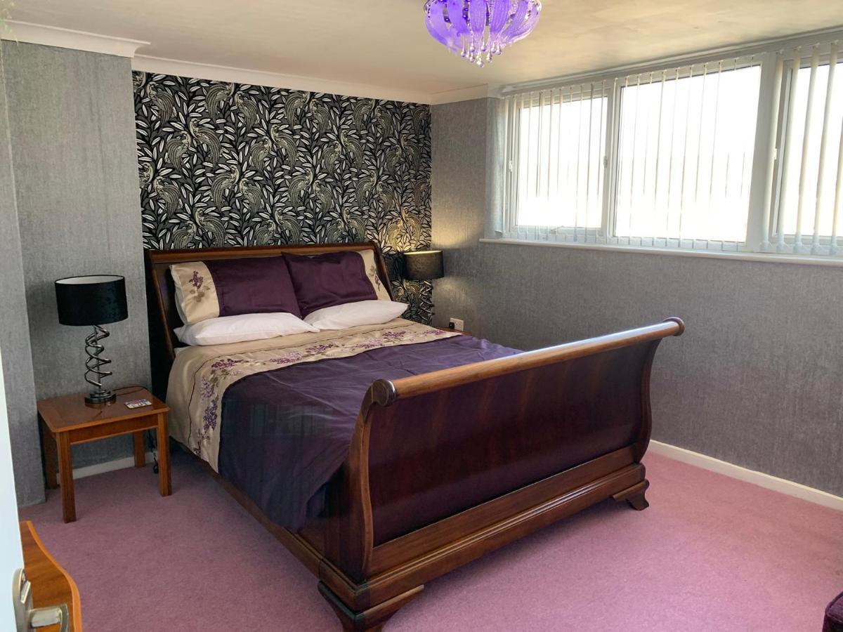 Heather Glen. Six Bedroom Home Near The Sea. Blackpool Exterior photo