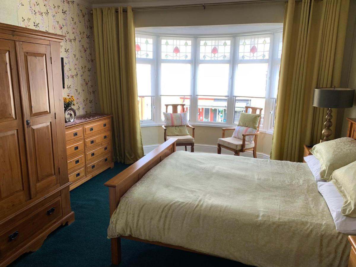 Heather Glen. Six Bedroom Home Near The Sea. Blackpool Exterior photo